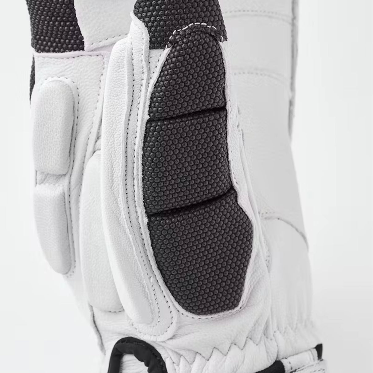Hestra Gripen GS - mitten