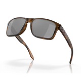 Oakley Holbrook