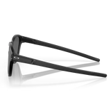 Oakley Latch
